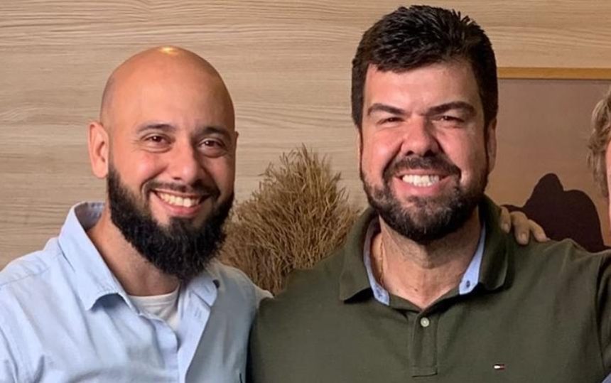 Gledson Machado, presidente do diretório municipal do Cidadania, e o prefeito de Macaé, Welberth Rezende: enquanto mantém o alcaide como pré-candidato a governador, partido indica seis para a prefeitura de Eduardo Paes, do PSD