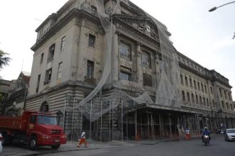 A Estação Leopoldina, que está sendo reformada pela Concrejato: prefeito Eduardo Paes informa que suspendeu o pagamento pela obra