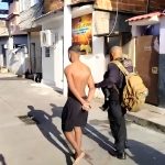 Polícia prende 20 em megaoperação no Complexo de Israel e apreende arsenal