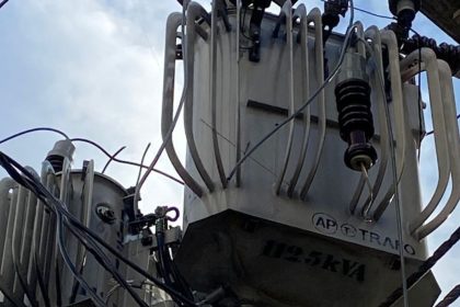 Violência deixa áreas de Parada de Lucas e Vigário Geral sem energia