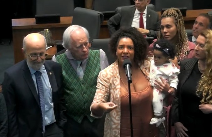 Alerj: Renata Souza se enfurece com tentativa de interrupção de Renan Jordy 62 WhatsApp Image 2025 06 10 at 16.04.23