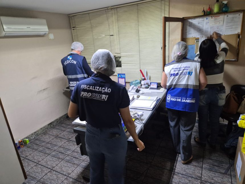 Procon autua 11 estabelecimentos por irregularidades no Dia dos Namorados