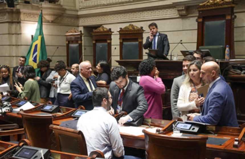 As intensas negociações da sessão do último dia 10, quando foi aprovado o PLC da Guarda Municipal, não fecharam o semestre na Câmara do Rio: tem mais polêmica à vista antes do recesso parlamentar