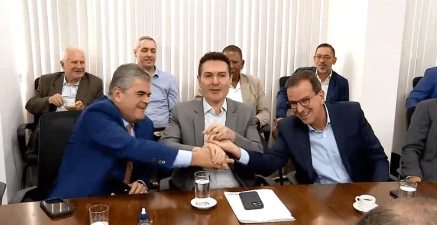 Washington Reis (MDB) e Eduardo Paes (PSD) com o ministro das Cidades, Jader Barbalho Filho, no dia do anúncio dos planos de expansão do metrô: palanque garantido ao pré-candidato do PSD ao governo do Rio