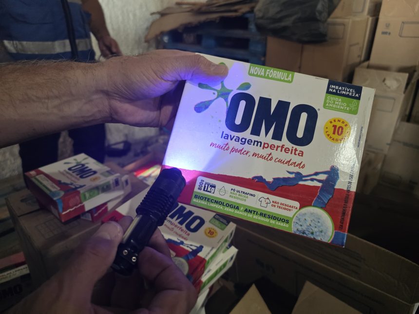 Lavagem imperfeita: operação apreende três toneladas de sabão em pó falso