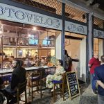 Choperia Cotovelo abre as portas com novidades na Rua da Carioca
