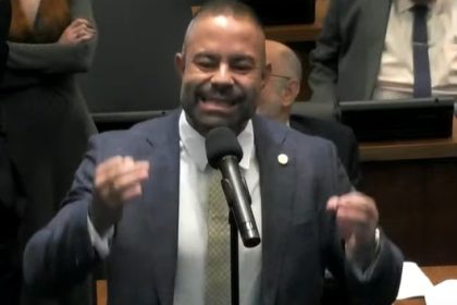 O líder do PL na Assembleia, Filippe Poubel, foi um dos que defendeu, publicamente, a exoneração do secretário estadual de Transportes, Washington Reis