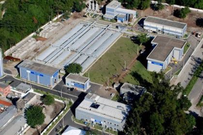 Estação de Tratamento da Barra: irregularidade nas obras de reforma e ampliação levaram a Iguá Saneamento a despejar o in natura no mar, desde dezembro de 2023