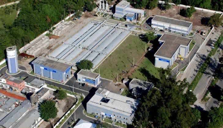 Estação de Tratamento da Barra: irregularidade nas obras de reforma e ampliação levaram a Iguá Saneamento a despejar o in natura no mar, desde dezembro de 2023