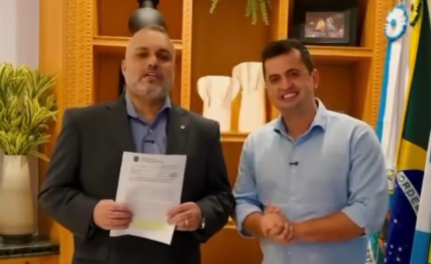 O deputado Marcos Tavares (PDT) e o prefeito de Caxias, Netinho Reis (MDB), nos tempos de bonança: agora, o momento é de tempestade política