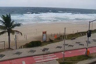 Orla do Rio pode ter ondas de até 3 metros de altura