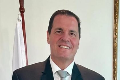 Chamado de vagabundo por Paes, Gutemberg Fonseca promete processar prefeito: 'está nervosinho'