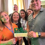 A equipe da Prefeitura de Mesquita comemorando a quarta posição na premiação do ICMS Ecológico de 2024: desta vez, estará no alto do pódio
