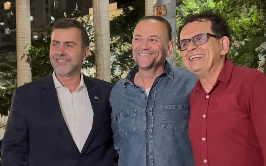 O presidente da Embratur, Marcelo Freixo, ao lado de Edinho Silva e Reimont, candidatos nas eleições do PT do próximo domingo: vídeo com declaração de voto