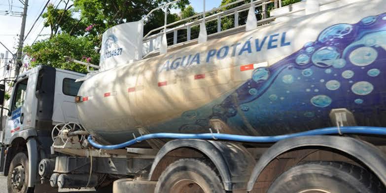 O gato dos bacanas: uso de caminhões-pipa clandestinos, a manipulação de hidrômetros para impedir a leitura e o by-pass (desvio da rede de água para evitar a medição do consumo) são os principais tipos de fraudes cometidos pelos clientes que podem pagar, mas fogem dos boletos