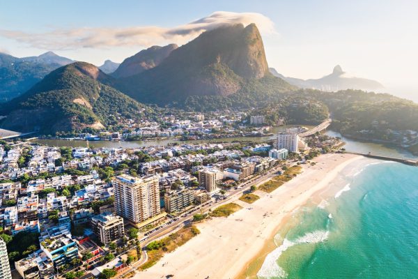 Primeiro fim de semana de agosto chega com tempo firme e céu claro no Rio 60 Agosto chega com tempo firme e céu claro no Rio