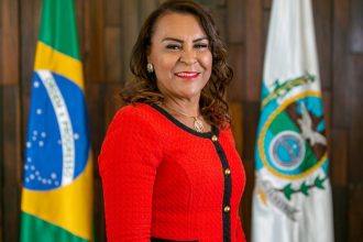 Com Bacellar no governo, Tia Ju assume a presidência interina da Alerj