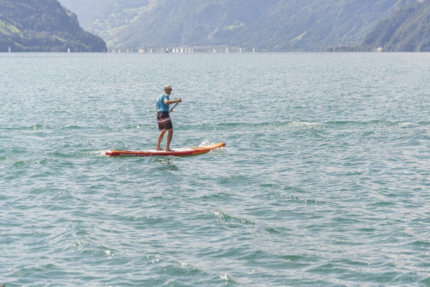 Polêmica do stand up paddle: prefeitura impõe novas regras para a prática na orla do Rio