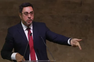 Conselho da OAB aprova abertura de processo para cassar registro de Bretas