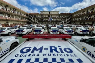 Em nova publicação, Paes autoriza compra de pistolas para divisão de elite da Guarda