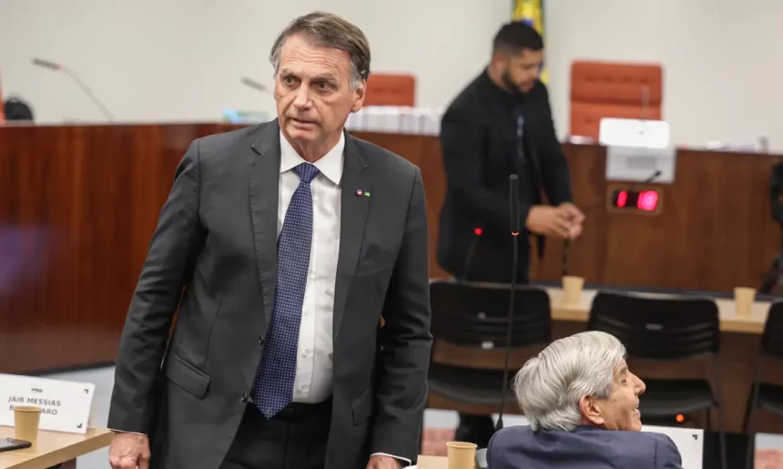 PGR pede condenação de Bolsonaro e outros sete réus por tentativa de golpe de Estado