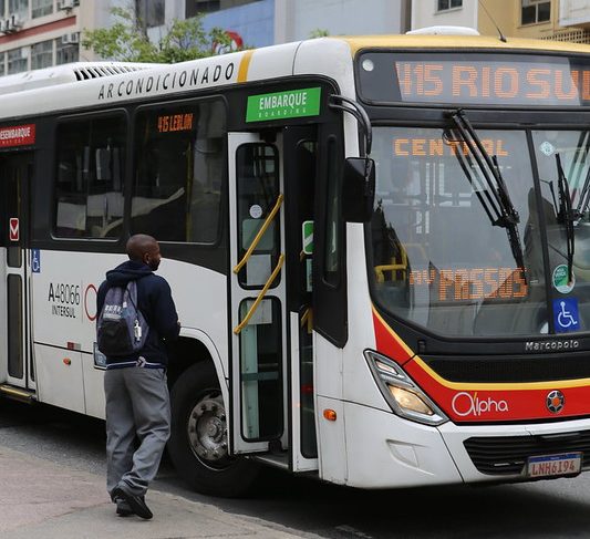 Começa a valer nova punição para ônibus que circularem sem ar-condicionado no Rio
