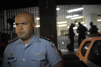 MP denuncia tenente-coronel da PM por invasão de domicílio no Flamengo