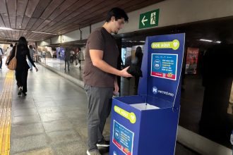 Estações do metrô recebem doações para Campanha do Agasalho