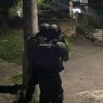 Tiroteio durante operação da PM deixa um suspeito ferido na Serrinha