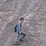 Homem é flagrado escalando o Morro da Urca sem equipamento de segurança