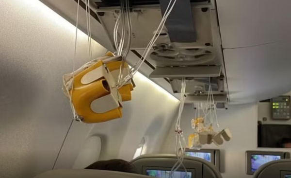 Avião que vinha de SP sofre despressurização e faz pouso rápido no Santos Dumont
