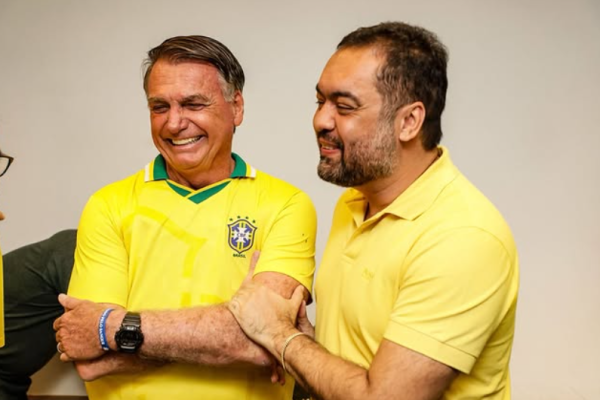 Cláudio Castro sai em defesa de Bolsonaro depois da operação da PF: 'Nunca se escondeu'