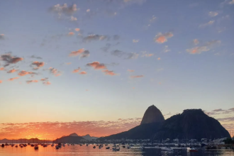 Saída da Baía de Guanabara é fechada para embarcações devido à ressaca no litoral