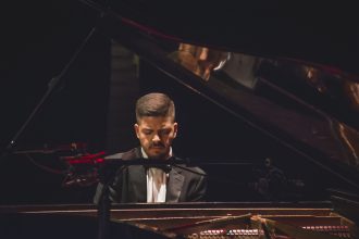 Pianista Felipe Naim encerra turnê com shows pelas regiões Serrana e Sul Fluminense