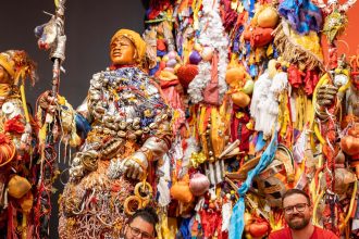 Carnavalescos da Vila Isabel vencem Prêmio PIPA e colocam o samba no pódio da arte brasileira