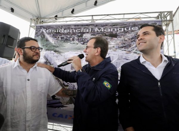 Prefeitura lança dois condomínios 'Minha Casa, Minha Vida' na Mangueira 64 Prefeitura lança mais dois residenciais Minha Casa, Minha Vida na Mangueira