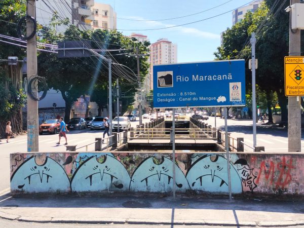 Onze piscinas de esgoto a menos por mês no Rio Maracanã 48 Rio Maracanã, um dos mais emblemáticos da Zona Norte do Rio: devido a uma série de ações da Águas do Rio, a cada mês, cerca de 25 milhões de litros de esgoto já deixam de cair em suas águas