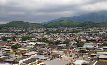 Adolescente de 14 anos é baleado e morto durante confronto entre facções na Zona Oeste