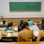 Mais de 244 mil estudantes do Rio possuem dívidas com universidades, aponta Serasa