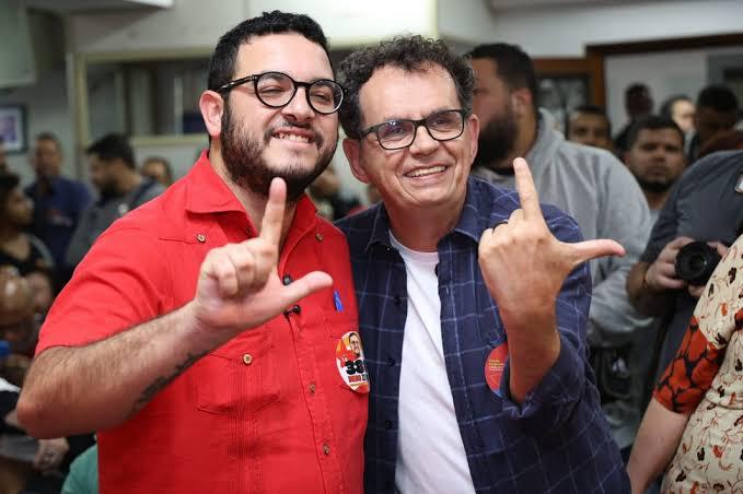 Diego Zeidan (à esquerda) foi eleito presidente estadual do PT com 62% dos votos em todo o estado; mas perdeu feio em Niterói: o placar na cidade marcou 78% para o deputado federal Reimont e apenas 22% para o filho de Washington Quaquá