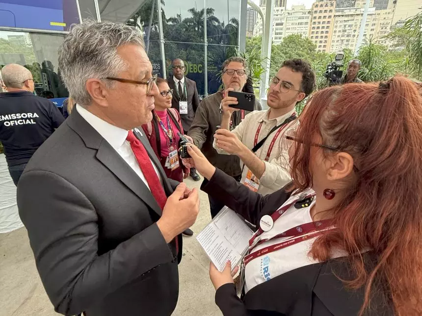 Brics: jovens repórteres da Andar celebram cobertura do evento
