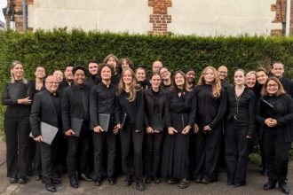 O Coral do Conservatório de Rouen, que vai se apresentar, neste domingo (13), às 10h, na igreja de Nossa Senhora da Lapa dos Mercadores, na Rua do Ouvidor