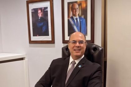O ex-governador Wilson Witzel anunciou estar se filiando ao PSDB, com a intenção de disputar o governo do estado em 2026