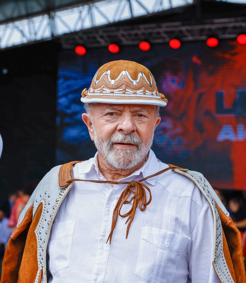 Acadêmicos de Niterói vai contar a história do presidente Lula no Carnaval 2026