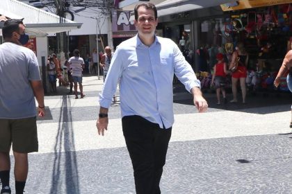 O deputado federal e presidente do Solidariedade, Áureo Ribeiro, é só tranquilidade, mesmo numa semana de tiro, pancadaria e bomba na política fluminense