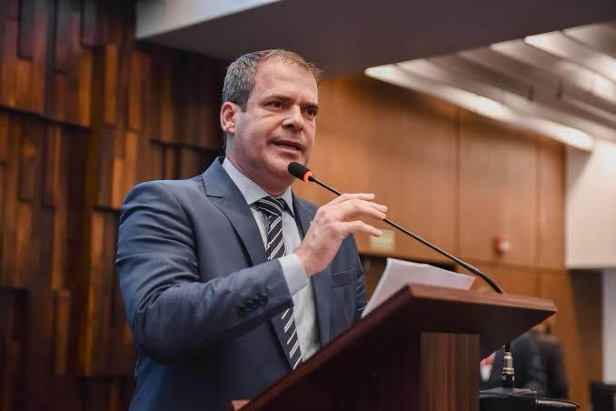 Rosenverg Reis: o irmão de Washington Reis, pivô de uma crise de grandes proporções na política flumiense, agora está na mira dos deputados da Assembleia e pode perder o cargo de primeiro-secretário