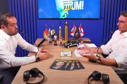 Cláudio Castro e Flávio Bolsonaro: na reunião, em Brasília, os dois concordaram que houve precipitação na escolha do candidato a governador