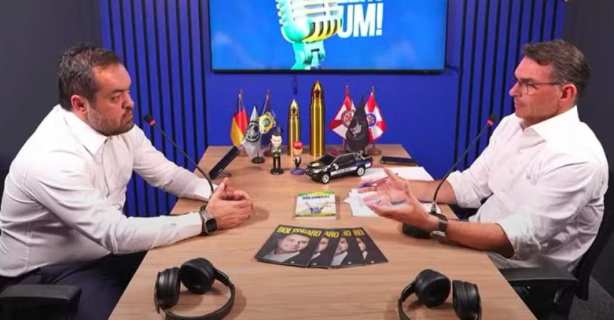 Cláudio Castro e Flávio Bolsonaro: na reunião, em Brasília, os dois concordaram que houve precipitação na escolha do candidato a governador