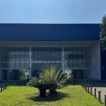 O edifício que já abrigou um callcenter e foi desapropriado, nesta quinta-feira (17), pelo prefeito Eduardo Paes para a instalação do Super Centro de Saúde da Zona Oeste