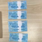 Homem é preso com R$ 80 mil em notas falsas na Barra